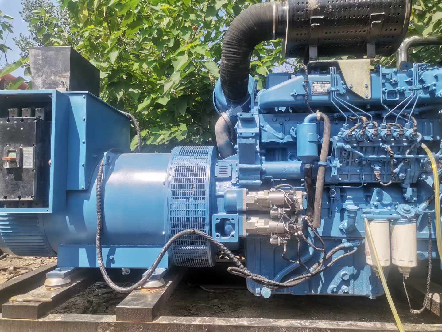 犍为详细说明降低 800kW 柴油发电机输出电流波动的方法